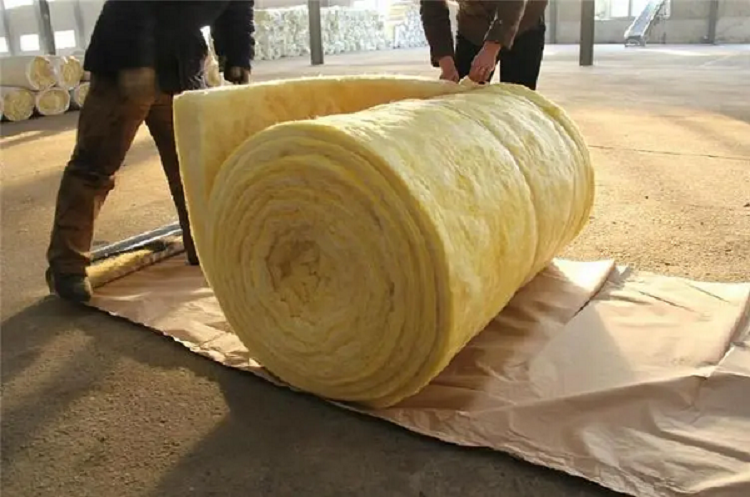 What is the material of glass wool blanket